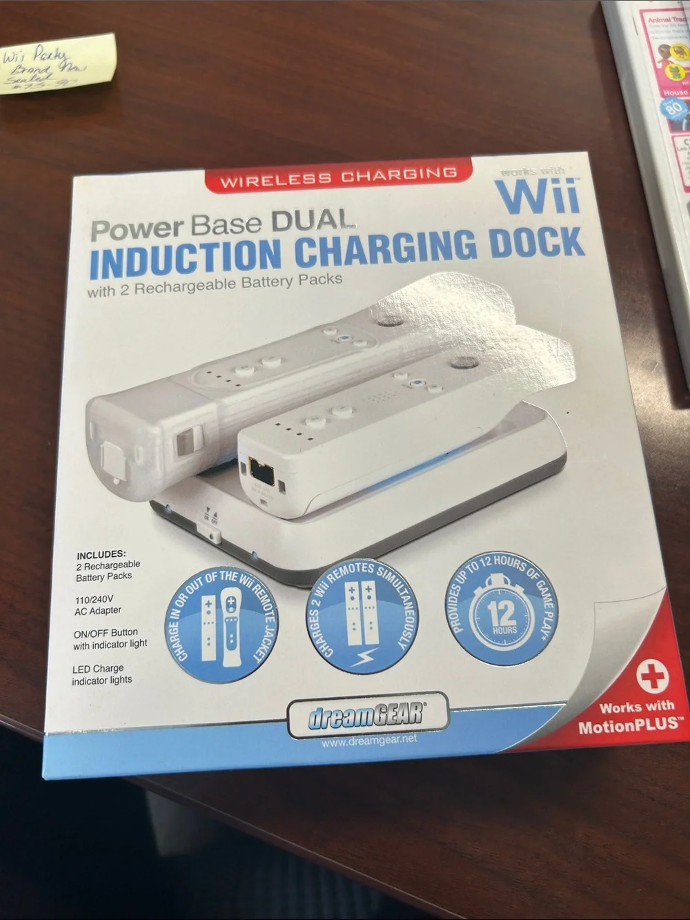 dreamGEAR White Dual Induction Charging Dock for Wii Remotes